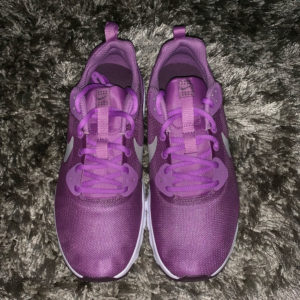 WMNS Nike air max motion size 7.5 - Picture 2 of 7